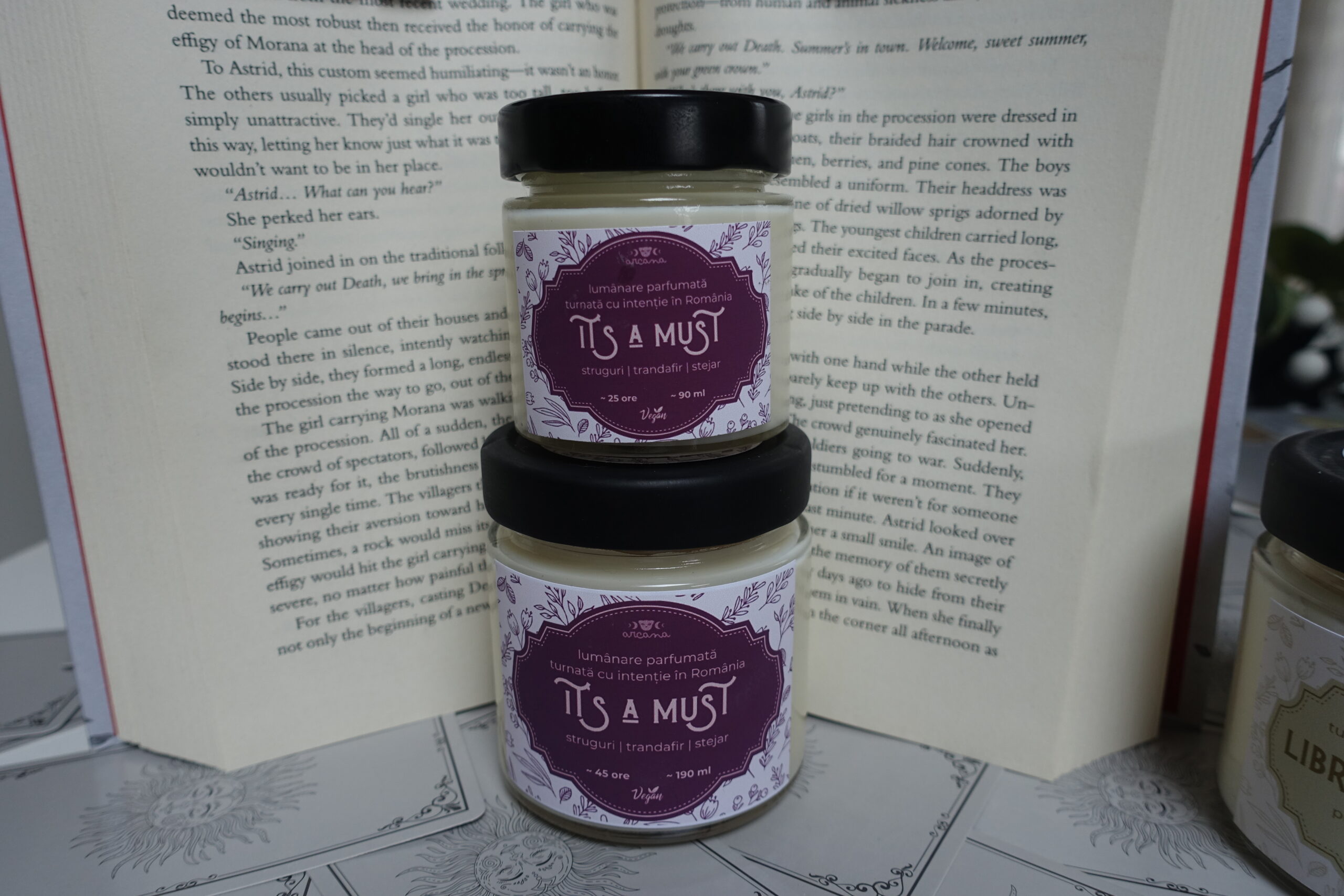 It's a MUST - Lumânare parfumată