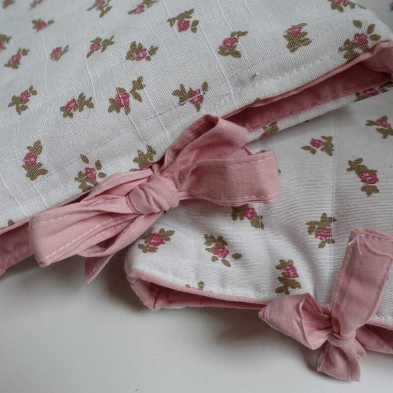 husă carte matlasată - model trandafiri